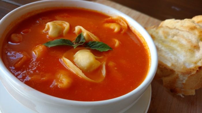 receitas de sopas sopa de tomate com capeletti