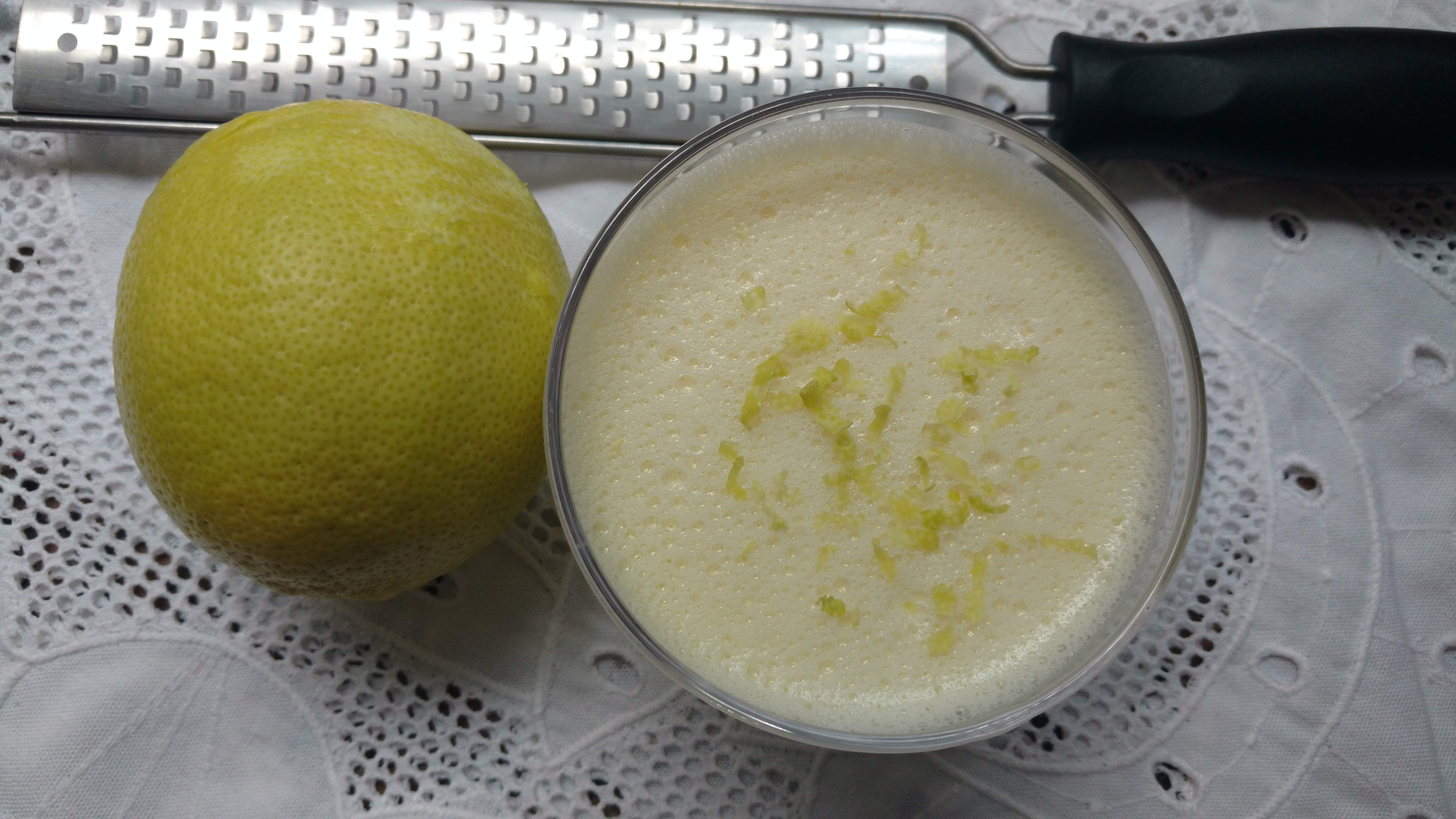 Mousse de maria mole com limão siciliano